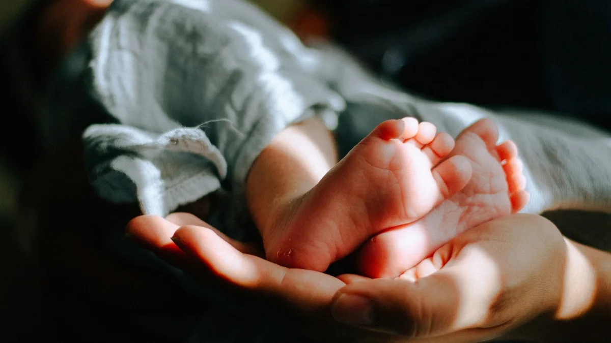 Doa untuk Bayi Baru Lahir dan Adab Menyambut Kelahiran Sesuai Sunnah